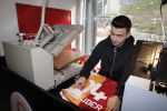 Istanbul 24 januari 2013
Op bezoek bij Wesley Sneijder en zijn vrouw Yolanthe Sneijder Cabau.
Ze slapen in het four seasons hotel . Wesley gaat spelen voor Galatasaray en wordt als een held binnengehaald. souvenirshop
Peter Smulders bv