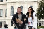 Istanbul 25 januari 2013
Yolanthe Sneijder Cabau samen met haar schoonvader Berrie Sneijder en hondje James in de tuin van het four seasons Hotel in Istanbul.
Peter Smulders bv