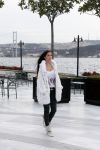 Istanbul 25 januari 2013
Yolanthe Sneijder Cabau samen met haar schoonvader Berrie Sneijder en hondje James in de tuin van het four seasons Hotel in Istanbul.
Peter Smulders bv
