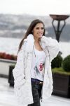 Istanbul 25 januari 2013
Yolanthe Sneijder Cabau samen met haar schoonvader Berrie Sneijder en hondje James in de tuin van het four seasons Hotel in Istanbul.
Peter Smulders bv