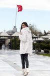 Istanbul 25 januari 2013
Yolanthe Sneijder Cabau samen met haar schoonvader Berrie Sneijder en hondje James in de tuin van het four seasons Hotel in Istanbul.
Peter Smulders bv