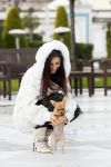 Istanbul 25 januari 2013
Yolanthe Sneijder Cabau samen met haar schoonvader Berrie Sneijder en hondje James in de tuin van het four seasons Hotel in Istanbul.
Peter Smulders bv