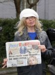 Aalsmeer 17 januari 2014
Bonnie st Claire met haar hondjes bij haar huis.