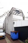 Aalsmeer 17 januari 2014
Bonnie st Claire met haar hondjes bij haar huis.