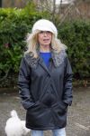 Aalsmeer 17 januari 2014
Bonnie st Claire met haar hondjes bij haar huis.