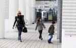 Amsterdam 11 januari 2014
Connie Breukhoven gaat winkelen met haar kleinkinderen in het gelderlandplein waar een half uur later een schietpartij plaats zou vinden.