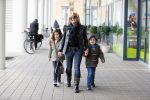 Amsterdam 11 januari 2014
Connie Breukhoven gaat winkelen met haar kleinkinderen in het gelderlandplein waar een half uur later een schietpartij plaats zou vinden.