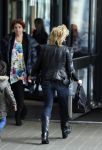 Amsterdam 11 januari 2014
Connie Breukhoven gaat winkelen met haar kleinkinderen in het gelderlandplein waar een half uur later een schietpartij plaats zou vinden.