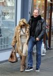 Amsterdam 13 januari 2014
Connie Breukhoven met nieuwe vriend Eugene v  Dun op de cornelis schuytstraat.