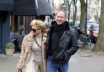 Amsterdam 13 januari 2014
Connie Breukhoven met nieuwe vriend Eugene v  Dun op de cornelis schuytstraat.