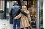 Amsterdam 13 januari 2014
Connie Breukhoven met nieuwe vriend Eugene v  Dun op de cornelis schuytstraat.