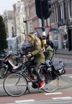 Amsterdam 22 januari 2014
Doutzen Kroes met haar zoontje op de fiets in Amsterdam. Tijdstip 12.30 uur
