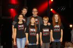 Amsterdam 13 januari 2013
Guus Meeuwis stelt twee liedjes beschikbaar voor de musical op school voor warchild. Presentatie was in Carre. William Spaaij praat het programma aan elkaar