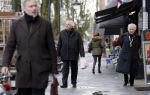 Amsterdam 13 januari 2013
Joop v Zijl met zijn vrouw op de cornelis schuytstraat.
