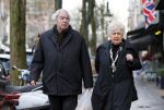 Amsterdam 13 januari 2013
Joop v Zijl met zijn vrouw op de cornelis schuytstraat.