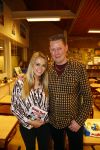 Volendam 22 januari 2014
Monique Smit ontvangt speciale Donald Duck op haar basisschool van vroeger.