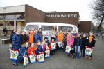 Volendam 22 januari 2014
Monique Smit ontvangt speciale Donald Duck op haar basisschool van vroeger.