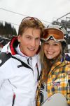 Flauchau (Ooostenrijk), 21 Januari 2014
Wintersport met Vinzzent, Frans Duijts, Django Wagner, Wolter Kroes, Nick Nielsen, Henk Dissel, Rene Schuurmans, Wesley Klein, Yes-R en Charly Luske
Nick Nielsen met SBS Verslaggeefster Celine Huijsmans
Foto Peter Smulders BV.