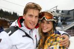 Flauchau (Ooostenrijk), 21 Januari 2014
Wintersport met Vinzzent, Frans Duijts, Django Wagner, Wolter Kroes, Nick Nielsen, Henk Dissel, Rene Schuurmans, Wesley Klein, Yes-R en Charly Luske
Nick Nielsen met SBS Verslaggeefster Celine Huijsmans
Foto Peter Smulders BV.