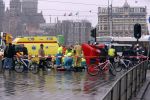 Amsterdam 20 januari 204
Reanimatie door ambulancepersoneel in Amsterdam.