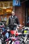 Amsterdam 9 januari 2013
Ursul de Geer doet boodschappen bij de albert Heijn