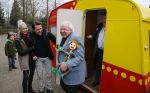 Alphen aan de Rijn 22 januari 2015
Presentatie nieuwe bassie en adriaan film.
Aad van Toor (Adriaan), Fedor Rossem (Boef Linke Leo), Job Bovelander (Koen), Janouk Kelderman (Keet!), Peter Sterk (Boef 1001) en Bas van Toor (Bassie) in Avifauna