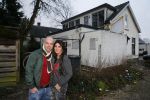 Apeldoorn 19 januari 2015
Melisa v d Meyde en Andy in haar salon en bij hun nieuwe huis. Melisa heeft voortaan de sizero van tamara Elbaz.