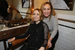 Amsterdam 26 januari 2015
CD presentatie Angela Groothuizen in people's place.
Angela treedt op met dochter Nona en haar andere dochter Lola filmt het concert.
Man Rob Mooij is natuurlijk ook aanwezig.