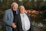 Alphen aan de Rijn 22 januari 2015
Presentatie nieuwe bassie en adriaan film.
Aad van Toor (Adriaan), Fedor Rossem (Boef Linke Leo), Job Bovelander (Koen), Janouk Kelderman (Keet!), Peter Sterk (Boef 1001) en Bas van Toor (Bassie) in Avifauna