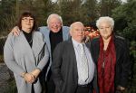 Alphen aan de Rijn 22 januari 2015
Presentatie nieuwe bassie en adriaan film.
Aad van Toor (Adriaan), Fedor Rossem (Boef Linke Leo), Job Bovelander (Koen), Janouk Kelderman (Keet!), Peter Sterk (Boef 1001) en Bas van Toor (Bassie) in Avifauna