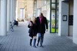 Amsterdam 24 januari 2014
Connie Bruekhoven Witteman doet bsamen met Eugene v Dun boodschappen op he gelderlandplein