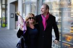 Amsterdam 24 januari 2014
Connie Bruekhoven Witteman doet bsamen met Eugene v Dun boodschappen op he gelderlandplein