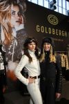 Amsterdam 26 januari 2015
Winston Post draait als dj op de buddha to buddha stand op de modefabriek in de rai.
Goldbergh van Sandra Peet heeft een mooie stand.
Portare heeft twee neiwue merken. Pierre v Hooijdonk staat er met Metro Sneakers.
Mooie container als stand en Goosecraft heeft een hele mooie stand.