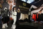 Amsterdam 26 januari 2015
Winston Post draait als dj op de buddha to buddha stand op de modefabriek in de rai.
Goldbergh van Sandra Peet heeft een mooie stand.
Portare heeft twee neiwue merken. Pierre v Hooijdonk staat er met Metro Sneakers.
Mooie container als stand en Goosecraft heeft een hele mooie stand.