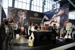 Amsterdam 26 januari 2015
Winston Post draait als dj op de buddha to buddha stand op de modefabriek in de rai.
Goldbergh van Sandra Peet heeft een mooie stand.
Portare heeft twee neiwue merken. Pierre v Hooijdonk staat er met Metro Sneakers.
Mooie container als stand en Goosecraft heeft een hele mooie stand.