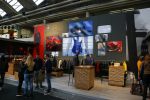 Amsterdam 26 januari 2015
Winston Post draait als dj op de buddha to buddha stand op de modefabriek in de rai.
Goldbergh van Sandra Peet heeft een mooie stand.
Portare heeft twee neiwue merken. Pierre v Hooijdonk staat er met Metro Sneakers.
Mooie container als stand en Goosecraft heeft een hele mooie stand.