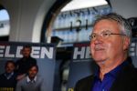 Amsterdam 2 februari 2015
Presentatie helden van Frits en Barbara Barend. Op de cover staan Guus Hiddink en Frank de Boer.
In het blad staan oa interviews met Jorien ter Mors Thijsje Oenema en Kai Reus.
De presentatie was bij gassan diamonds.