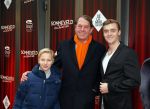 Amsterdam 8 februari 2015
Premiere Sonneveld in het nieuwe de la mar.
Hans Hugenholz met kinderen Mariska v Kolck