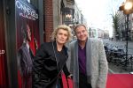 Amsterdam 8 februari 2015
Premiere Sonneveld in het nieuwe de la mar.
hans Klok met ex vriend op krukken