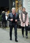 Amsterdam 27 januari 2015
Doutzen Kroes en Sunnery James met zoontje Phyllion achter de kinderwagen in Amsterdam zuid.Jan des Bouvrie loopt in Amsterdam zuid naar zijn porsche 911