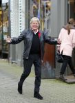 Amsterdam 27 januari 2015
Doutzen Kroes en Sunnery James met zoontje Phyllion achter de kinderwagen in Amsterdam zuid.Jan des Bouvrie loopt in Amsterdam zuid naar zijn porsche 911