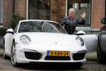Amsterdam 27 januari 2015
Doutzen Kroes en Sunnery James met zoontje Phyllion achter de kinderwagen in Amsterdam zuid.Jan des Bouvrie loopt in Amsterdam zuid naar zijn porsche 911