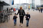 Amsterdam 8 februari 2015
Premiere Paddington in Pathe Arena met stemmencast Beau v Erven Dorens en Lange Frans.
Jetteke v Lexmond met kinderen