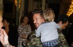 Amsterdam 28 januari 2015
Boekpresentatie Willeke Alberti in Carre.
Johnny de Mol reikt het eerste boek uit aan zijn moeder Willeke en Belinda Meuldijk die het boek geschreven heeft.
Ook zoon Kai  en zijn vrouw met zoon Finn zijn natuurlijk aanwezig