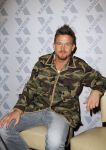 Amsterdam 28 januari 2015
Boekpresentatie Willeke Alberti in Carre.
Johnny de Mol reikt het eerste boek uit aan zijn moeder Willeke en Belinda Meuldijk die het boek geschreven heeft.
Ook zoon Kai  en zijn vrouw met zoon Finn zijn natuurlijk aanwezig