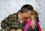 Amsterdam 28 januari 2015
Boekpresentatie Willeke Alberti in Carre.
Johnny de Mol reikt het eerste boek uit aan zijn moeder Willeke en Belinda Meuldijk die het boek geschreven heeft.
Ook zoon Kai  en zijn vrouw met zoon Finn zijn natuurlijk aanwezig