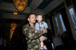 Amsterdam 28 januari 2015
Boekpresentatie Willeke Alberti in Carre.
Johnny de Mol reikt het eerste boek uit aan zijn moeder Willeke en Belinda Meuldijk die het boek geschreven heeft.
Ook zoon Kai  en zijn vrouw met zoon Finn zijn natuurlijk aanwezig