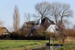 Uitdam/Amsterdam 17 januari 2015
Katja Schuurman rijdt met dochter Sammie van hun huis naar een landwinkel in Amsterdam waar ze samen boodschappen doen.