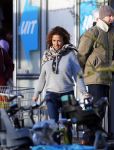 Uitdam/Amsterdam 17 januari 2015
Katja Schuurman rijdt met dochter Sammie van hun huis naar een landwinkel in Amsterdam waar ze samen boodschappen doen.