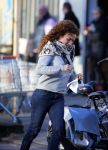 Uitdam/Amsterdam 17 januari 2015
Katja Schuurman rijdt met dochter Sammie van hun huis naar een landwinkel in Amsterdam waar ze samen boodschappen doen.